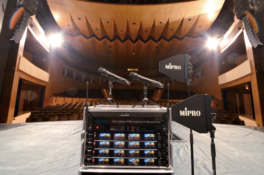 捷克茲林城市劇院更新MIPRO無線麥克風設備