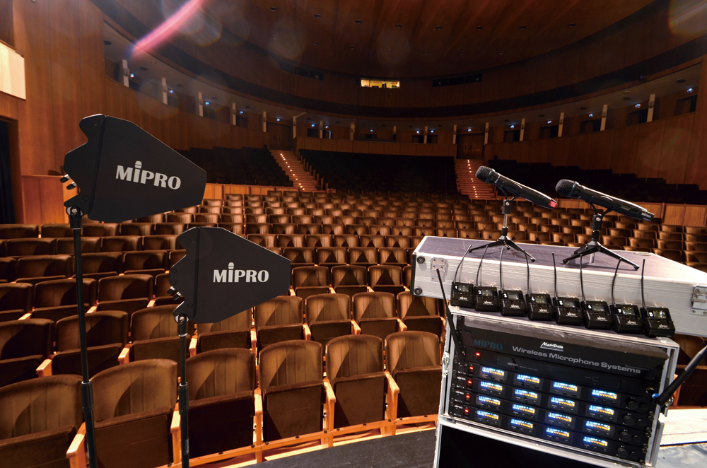 捷克茲林城市劇院更新MIPRO無線麥克風設備